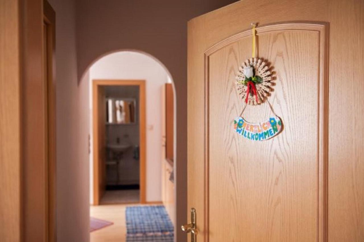 Weingut Piewald Apartment Gut am Steg Luaran gambar